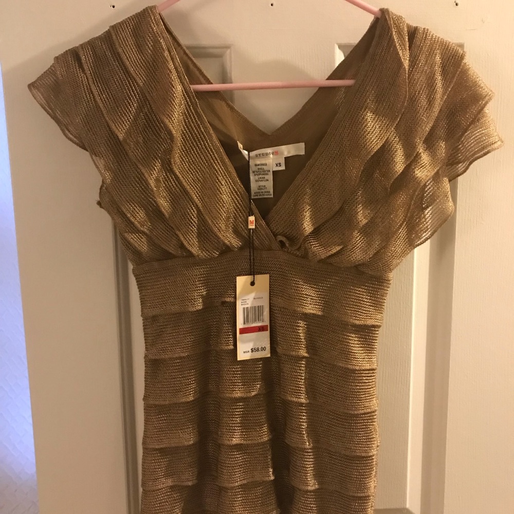 Max Studio Sleeveless Ruffle Top